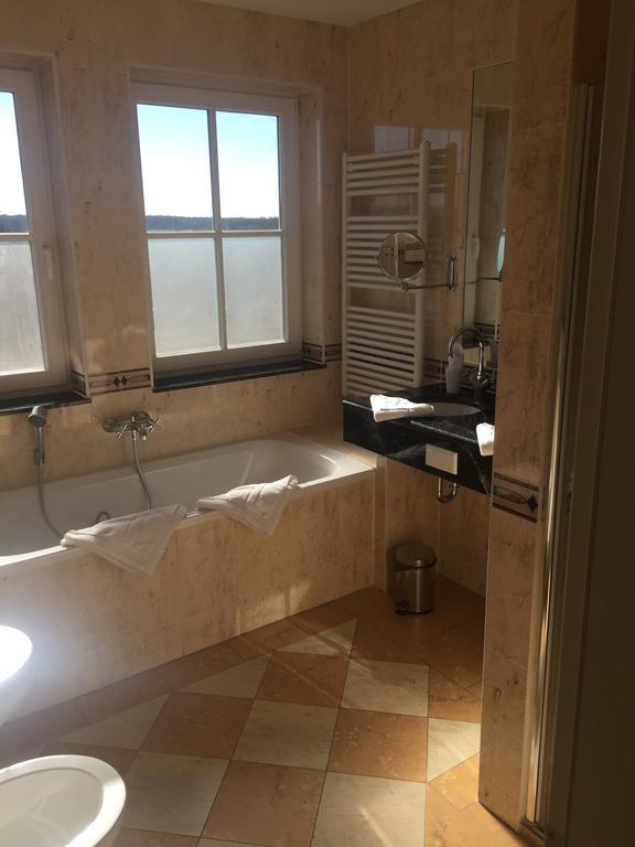 Strandhotel Deichgraf 그랄뮈리츠 외부 사진